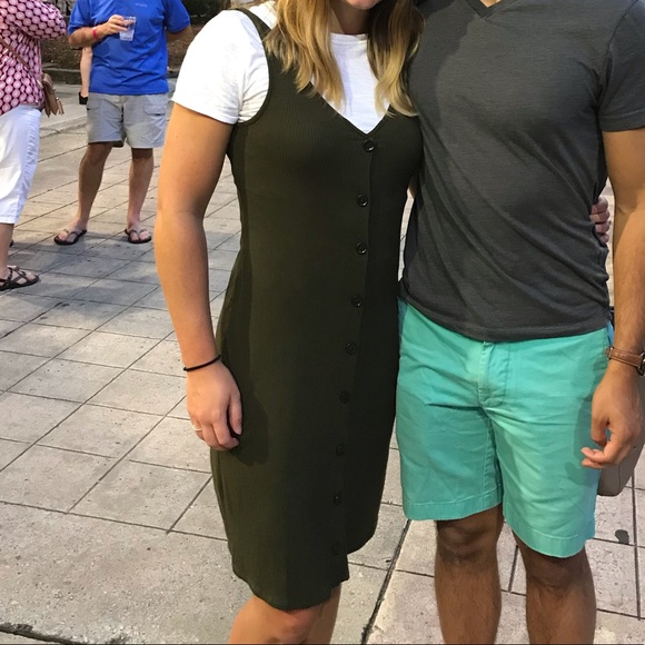 *NEW* OLIVE GREEN RIBBED BUTTON-FRONT MIDI DRESS - Picture 2 of 7